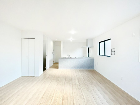 ���r���O �ǂ��ɂ��Ă��Ƒ��̂Ȃ������������R�~���j�P�[�V�������r���O�B