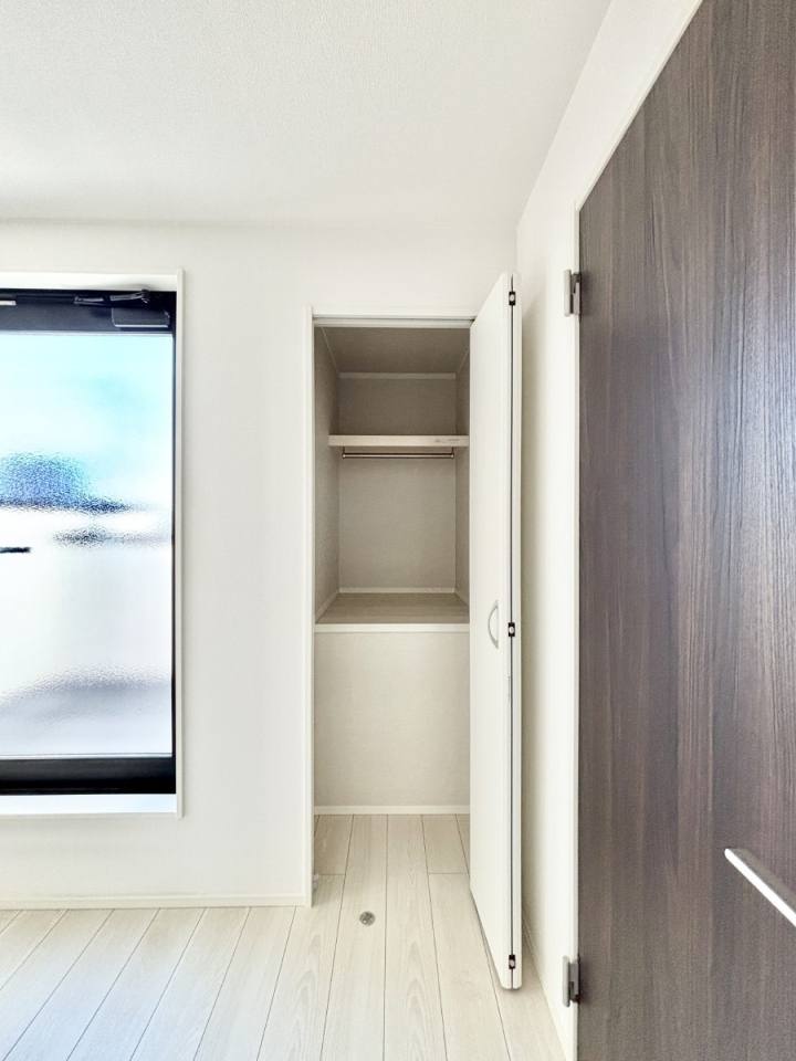 ���[ �����Ղ�̎��[�X�y�[�X�ŉ��K�ɕ�点���� 