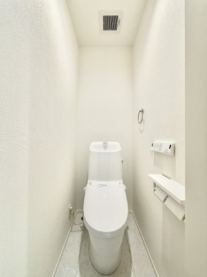 �g�C�� �g�C����1�K��3�K���ꂼ��ɔz�u����Ă��ĂƂĂ��֗��ł��B 