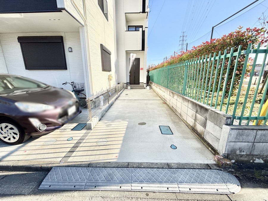  �����Ɍ������Ȃ����ԃX�y�[�X�B