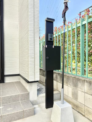 ���̑� �\�D�E�C���^�[�z���E�|�X�g���ЂƂɏW��B�G���g�����X�ɂȂ��ރV���v���f�U�C���B