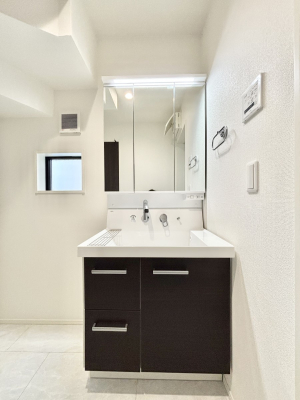 ���ʑ�E���ʏ� �傫�����₷���O�ʋ��Ő�����������ʑ�́A�g�����Ȃ݃`�F�b�N�┧�̂������ɂ������߂ł��B 