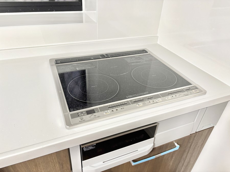 ���̑����� IH�N�b�L���O�q�[�^�[�͓V�̒����ʂ��t���b�g�Ȃ̂Œ�����̓T�b�ƈ�@�����邾���I  �@