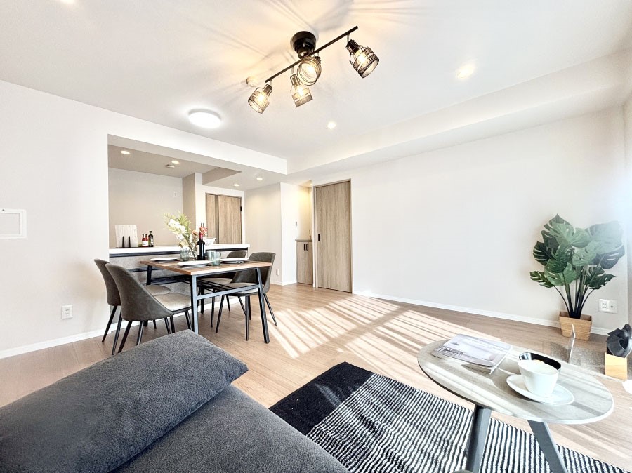 ���r���O �������������͋C�̂k�c�j�͉Ƒ��݂�Ȃ̉��K���