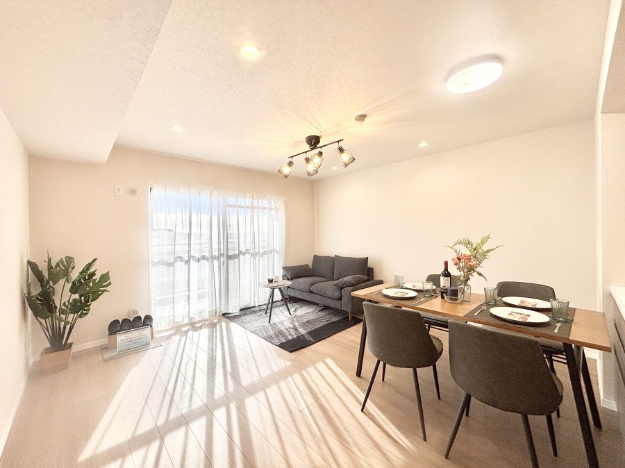 ���̑����� �Ƒ������R�ƏW�܂�e���̃X�y�[�X�ɂȂ肻��  