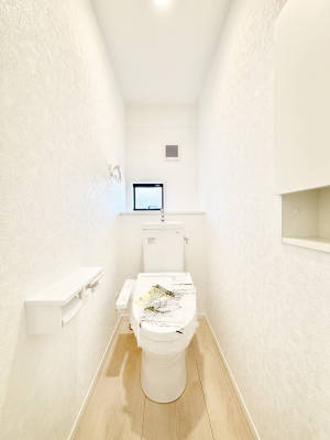 �g�C�� �g�C���͈��S�̂Q�ӏ��I���̃o�^�o�^������S�ł��B 