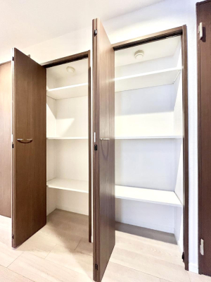 ���̑����� �L�����[�B�|�������G�߂̏��������[���邱�Ƃ��ł��܂��B