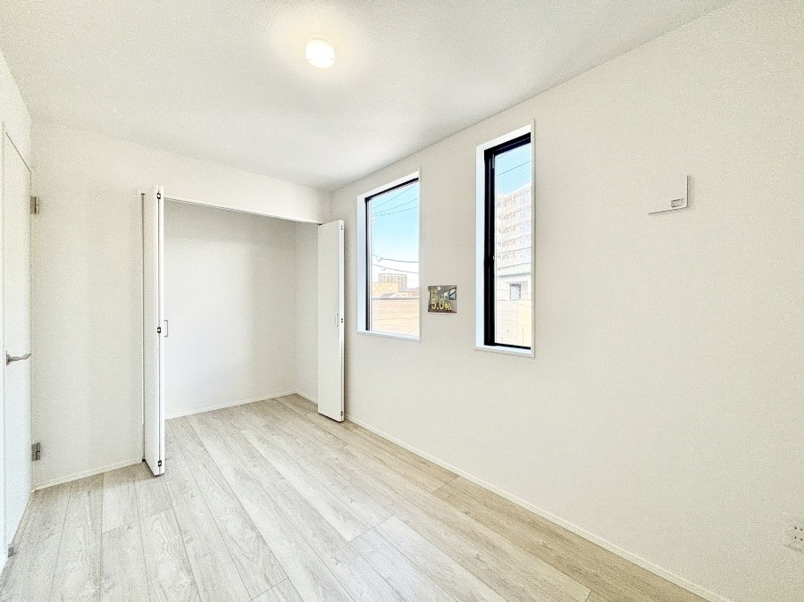 �q������ �q�������ɂ��������߂Ȏ��[�X�y�[�X�����Ղ�̋���