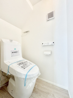 �g�C�� �g�C���͈��S�̂Q�ӏ��I���̃o�^�o�^������S�ł��B