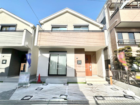 ���n�O�ώʐ^ �������ꂽ�O�ρA�㎿�ȏZ��Ԃ��L���鎺���͉i�����S���ĉ߂�����Z���ł��B 