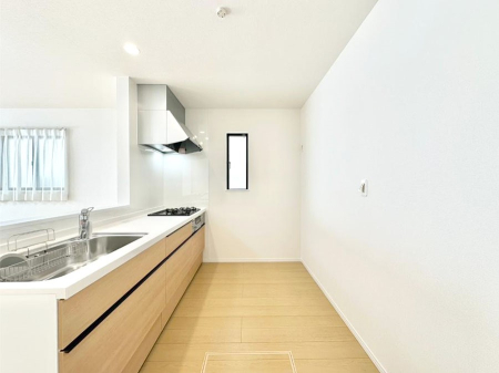 �L�b�`�� ��Ƃ肠��L�b�`���ł͂��Ƒ��Ɗy�������������ł��܂��B