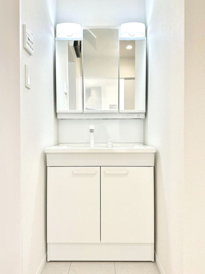 ���ʑ�E���ʏ� �傫�����₷���O�ʋ��Ő�����������ʑ�́A�g�����Ȃ݃`�F�b�N�┧�̂������ɂ������߂ł��B 