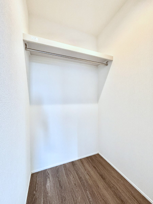 ̑ EH[NCN[[bgtŐԂLpł܂B