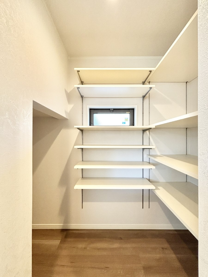 ���[ �H�i�̃X�g�b�N�⒲�����̕ۊǂɕ֗��ȉ��I�t���p���g���[