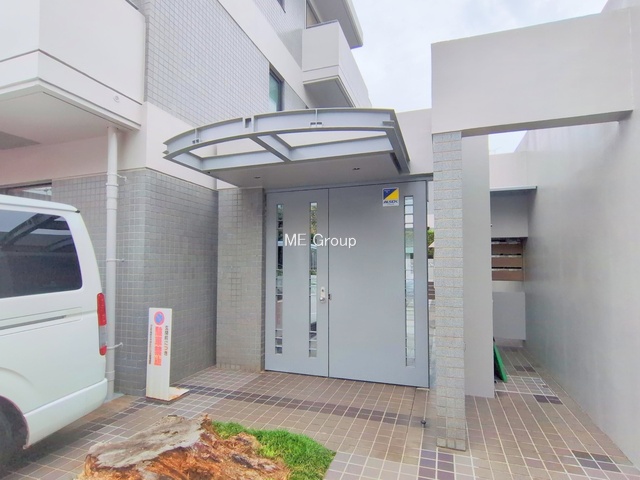 �G���g�����X -