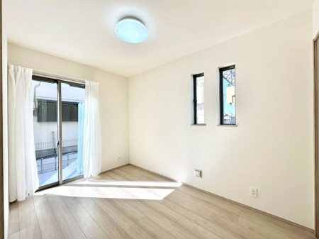 ���̑����� �o���R�j�[���J�������v���X���Ă����m��