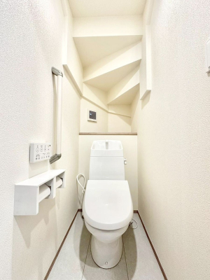 �g�C�� �g�C����1�K��2�K���ꂼ��ɔz�u����Ă��ĂƂĂ��֗��ł��B 