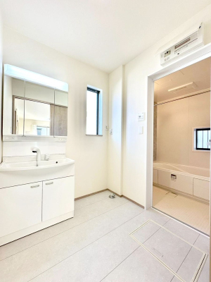 ���ʑ�E���ʏ� ���邢���ʏ��͖����̐g�x�x���y�����ł����Ⴂ�����ł��B