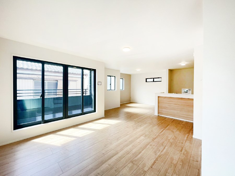 rO i`eCXg̗D_炩Fg̃t[OfGȃrOłˁB