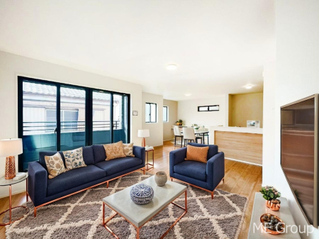 rO g[trO͉Ƒ݂Ȃ̉KԁI@ƋCGł