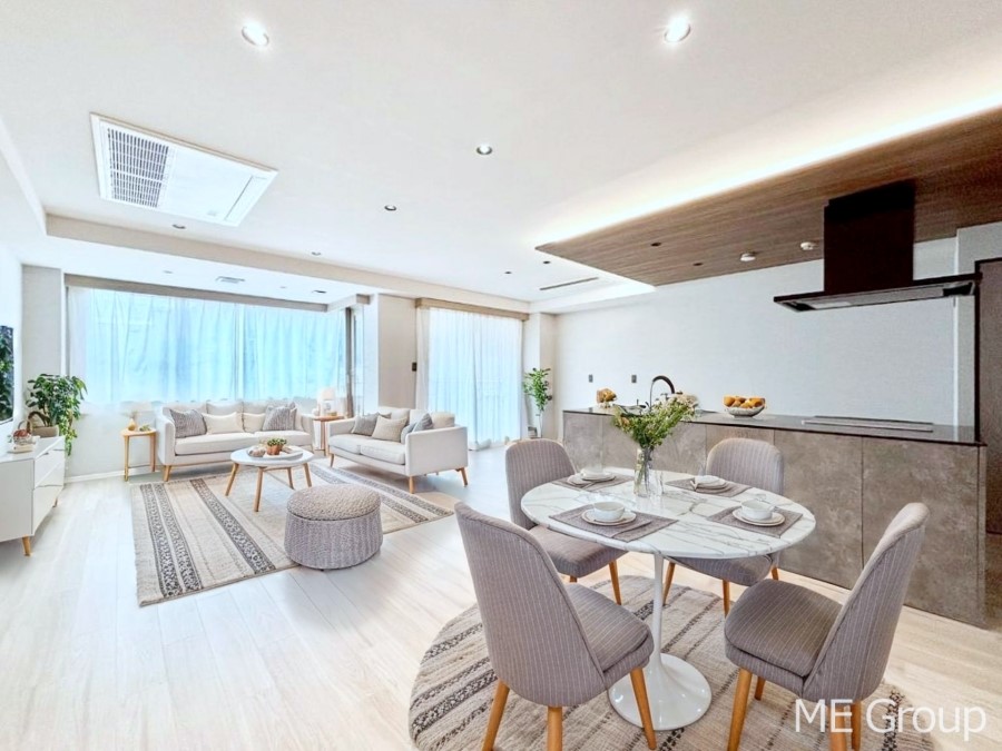 ���r���O �傫�ȑ����炽���Ղ�̗z���ƕ����������郊�r���O���Ƌ��CG�ł�  