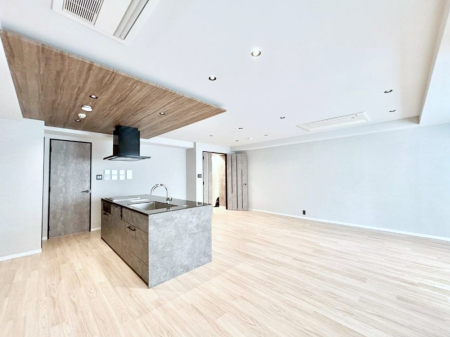 ���̑����� �Ƒ��̂Ȃ�����؂ɂ����_�C�j���O  