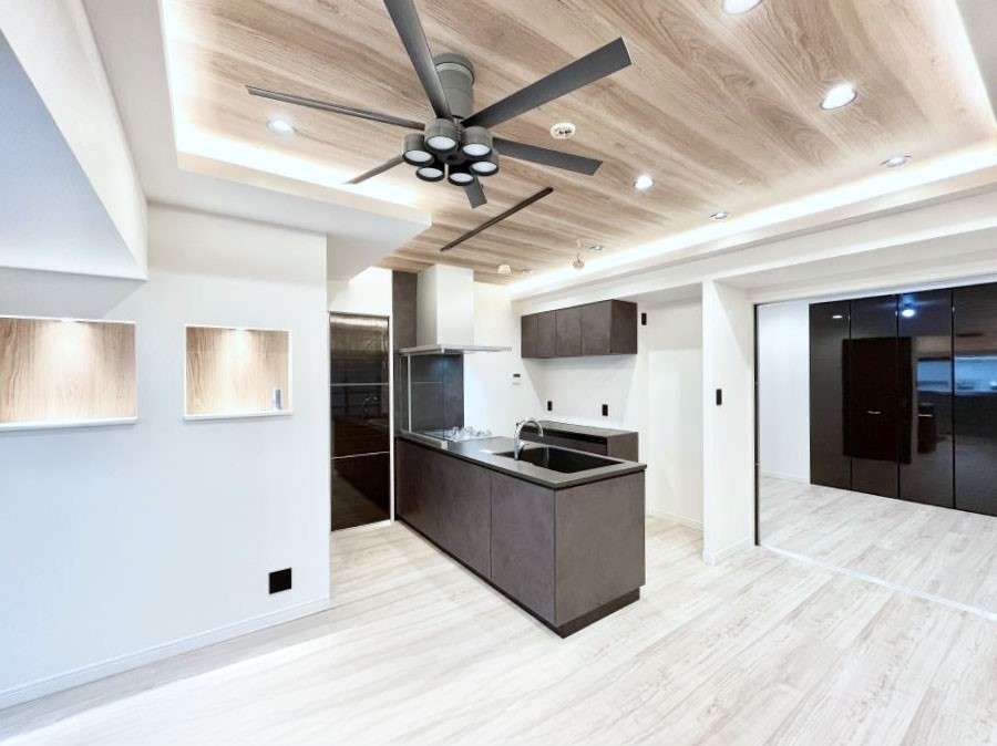 rO Ƒc̎ԂȂ났̃rO_CjOB   