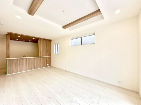 ���r���O �Z�ޕ��̌��������o�����A�C���e���A���l����̂��y���݂ȃ��r���O�ł��I 