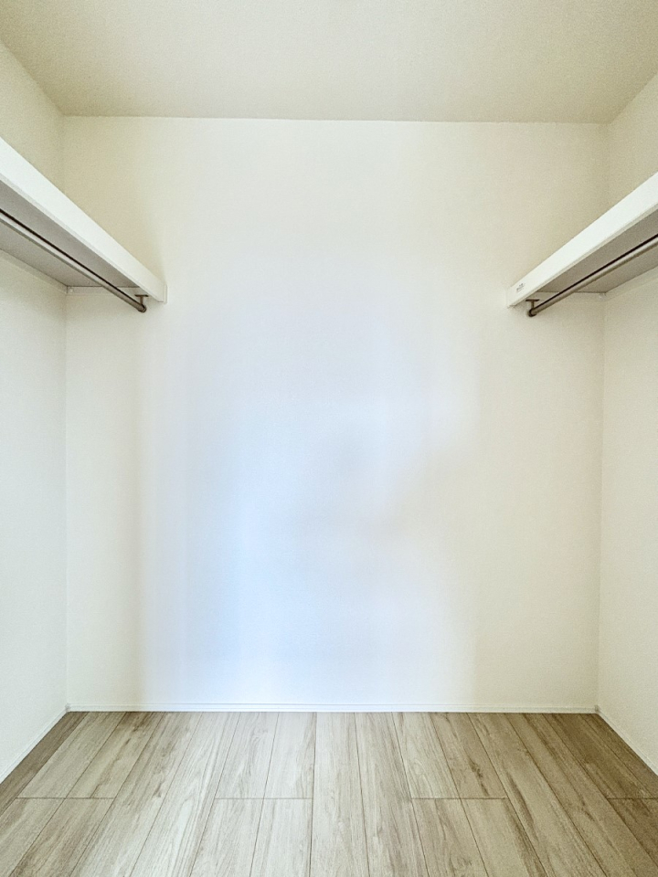 ̑ EH[NCN[[bgtŐԂLpł܂B