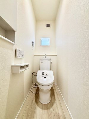 gC gC1K2KꂼɔzuĂĂƂĂ֗łB 