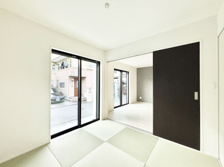 ���̑����� ���r���O�אڂ̘a���͖����̕�炵�ɖ����ƈ��炬�������炵�Ă���܂�  