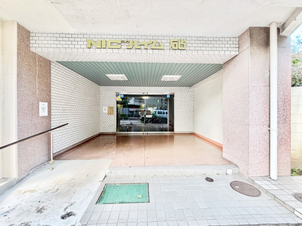 �G���g�����X �������������͋C�̃G���g�����X