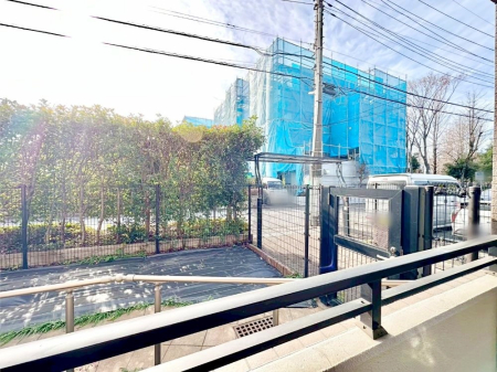 ���̑� �e���X����̒��]�ł��B�Ί�����A�͂��ʂ�Ɩ��₵���v���X���Ă���܂��I