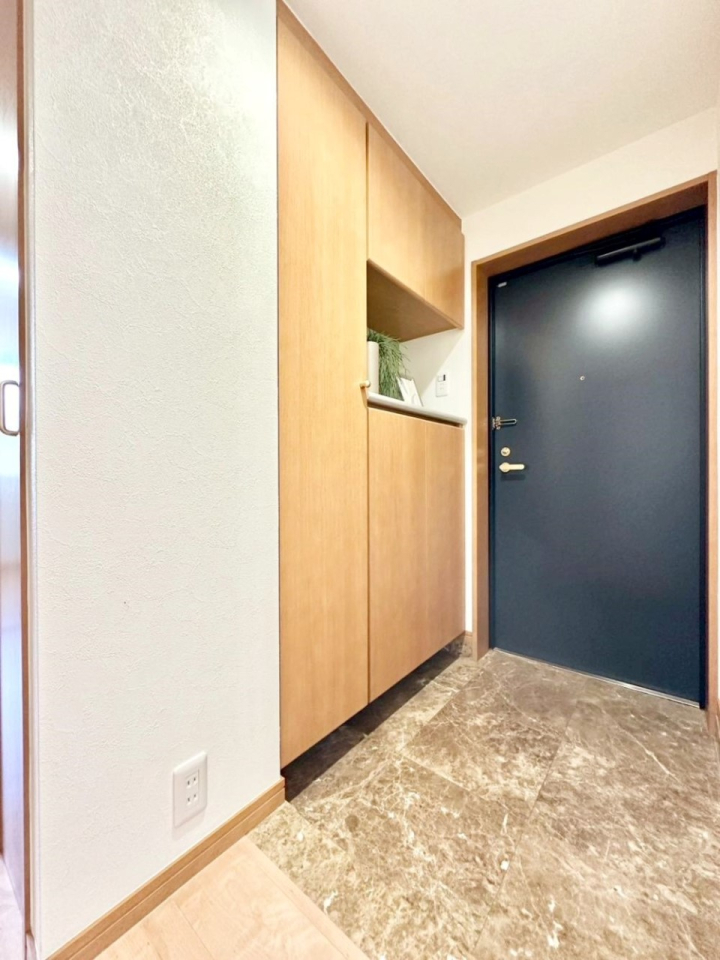 ���� ���ւɂ͎��[�������Ղ肠��̂ŃX�b�L�������q���I�ȋ�Ԃ�ۂĂ���