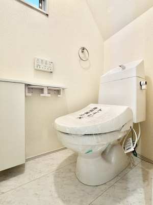 �g�C�� �g�C���͈��S�̂Q�ӏ��I���̃o�^�o�^������S�ł��B 