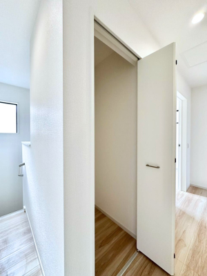 ���[ �����Ղ�̎��[�X�y�[�X�ŉ��K�ɕ�点���� 