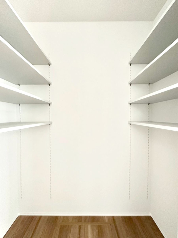 ���̑����� �L�b�`���ɂ̓p���g���[�I�H�ނ̃X�g�b�N�͂������A���p�i�̎��[�Ȃǎg�����͂��낢��I