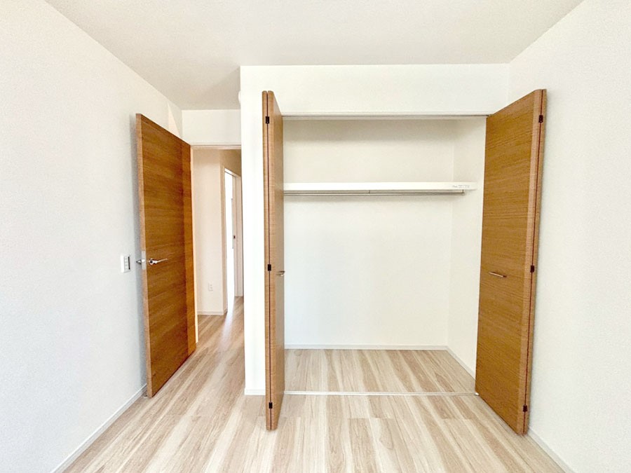 ���[ �����Ղ�̎��[�X�y�[�X�ŉ��K�ɕ�点���� 