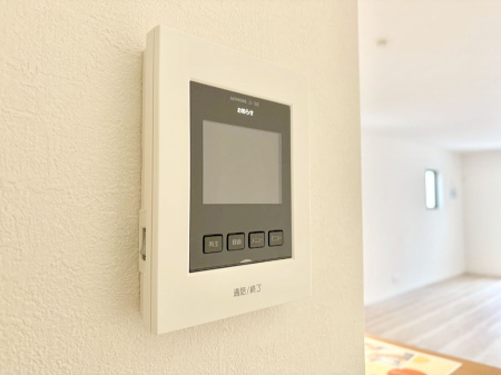 ���̑����� TV���j�^�[�t�C���^�[�t�H�����t���Ă��ăZ�L�����e�B�[��  