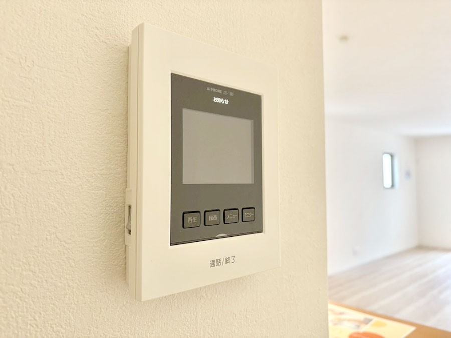 ���̑����� TV���j�^�[�t�C���^�[�t�H�����t���Ă��ăZ�L�����e�B�[��  