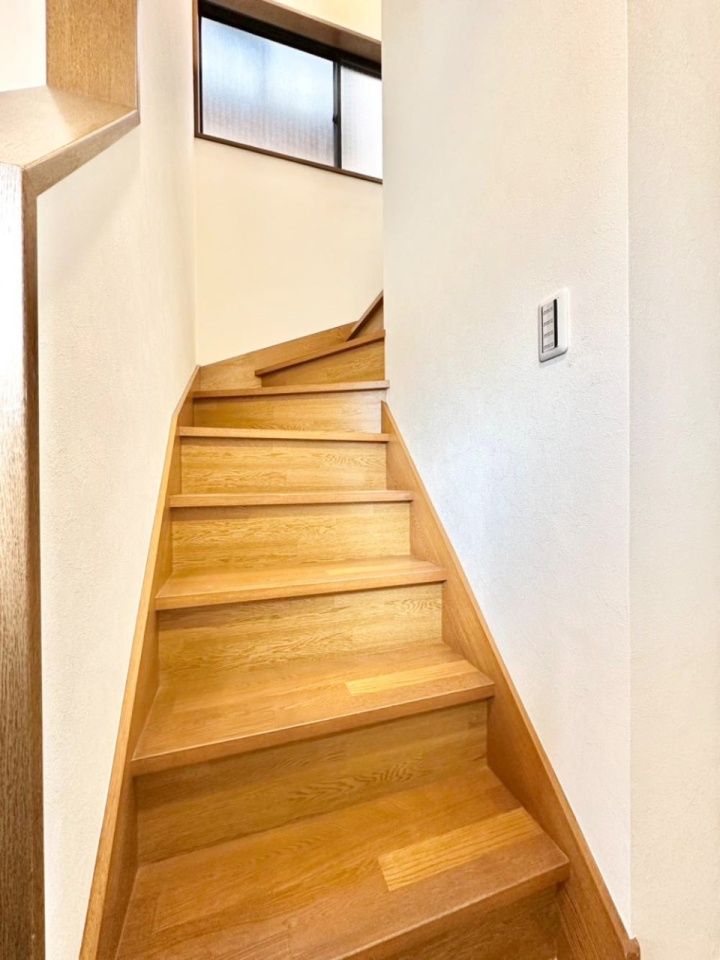 ���̑� �K�i�͔��Â��Ȃ肪���ł����A�����t���Ȃ̂Ŗ��邢��ԂɁB�@