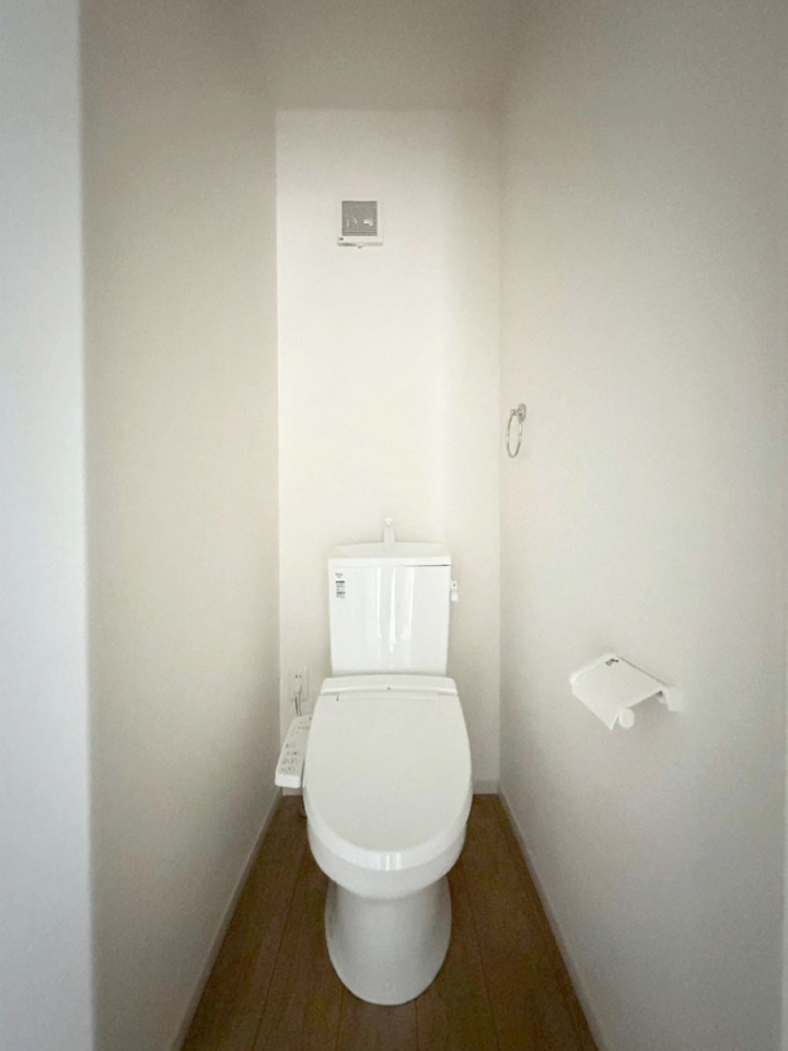 �g�C�� �g�C����1�K��2�K���ꂼ��ɔz�u����Ă��ĂƂĂ��֗��ł��B 