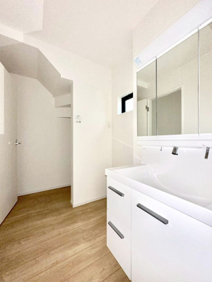 ���ʑ�E���ʏ� ���邢���ʏ��͖����̐g�x�x���y�����ł����Ⴂ�����ł��B