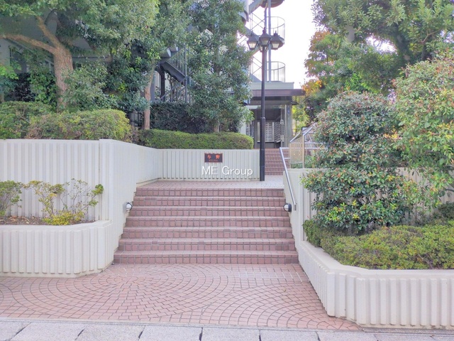 �G���g�����X -