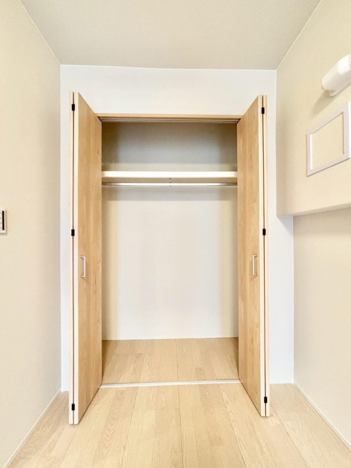 ���[ �m���N���[�[�b�g�B���s��������̂Ō���̈ߗނ�����������[�ł��܂��B