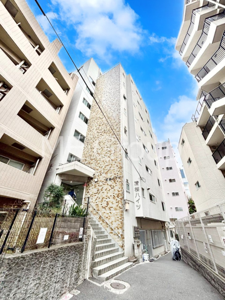 ���n�O�ώʐ^ 2LDK�B1�K�����ɂ��K���ւ̑������C�ɂ����ɉ߂����܂��B