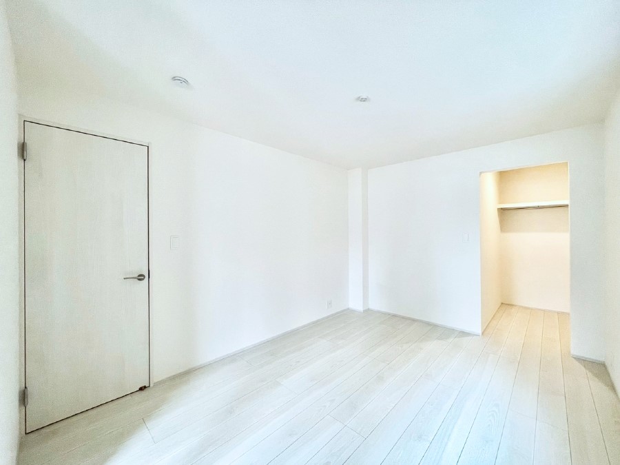 �Q�� �E�H�[�N�C���N���[�[�b�g�����邨�����B�G�߂��Ƃ̓���ւ����s�v�ŕ֗��ł��I