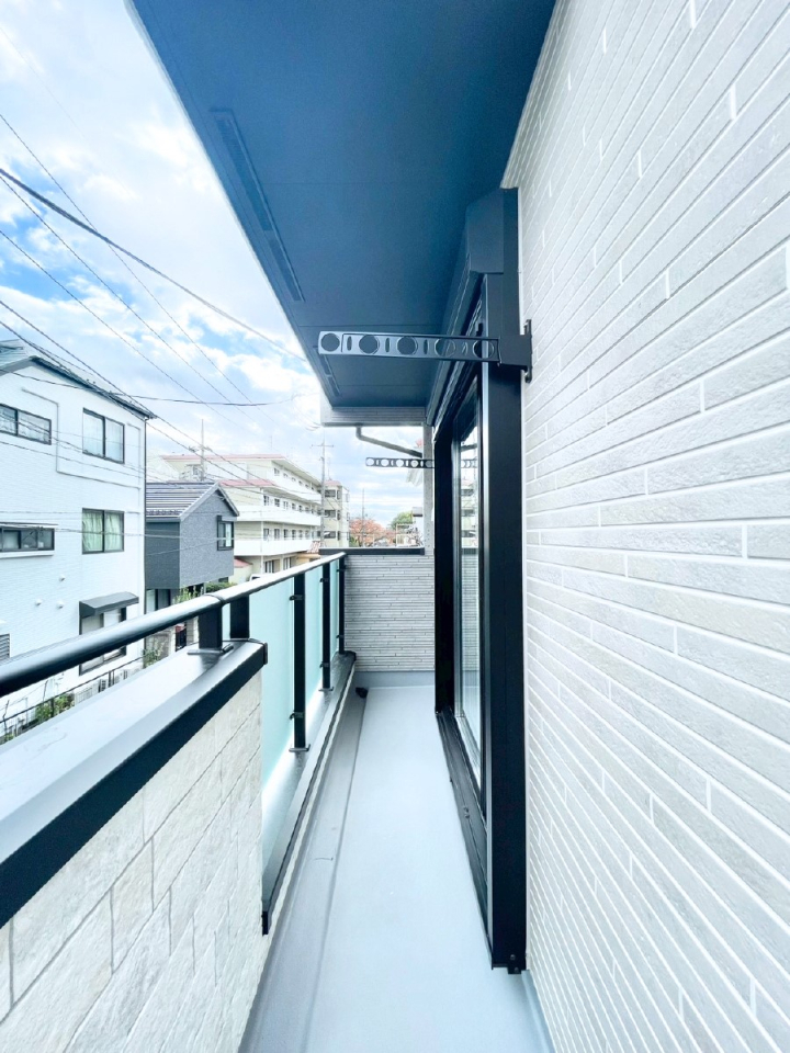 �o���R�j�[ �o���R�j�[�͂��ꂵ���Q�����t���B�����󕨂₨�z�c�������Ղ花���܂��B