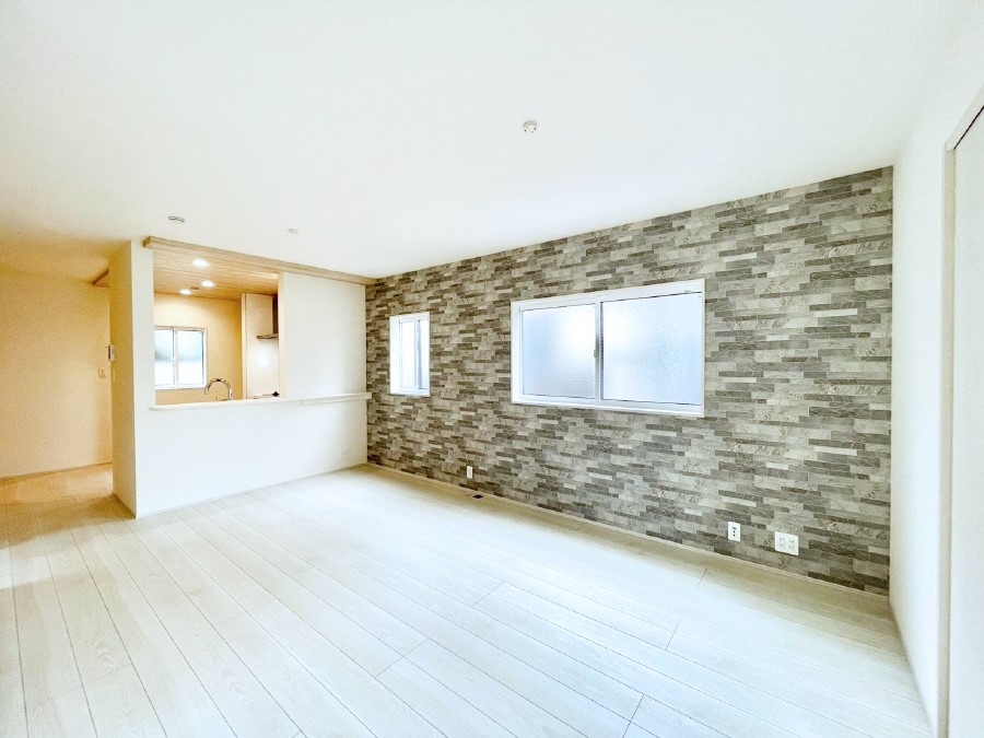 ���r���O ���邢2�K���r���O�I�O����̎������V���b�g�A�E�g���ĉƑ��̃v���C�o�V�[�����܂��B