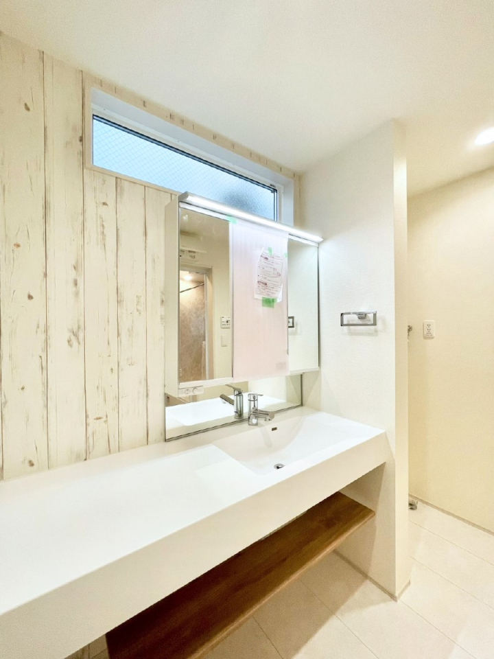 ���̑� ���̂��閾�邢�����h���[�X�y�[�X